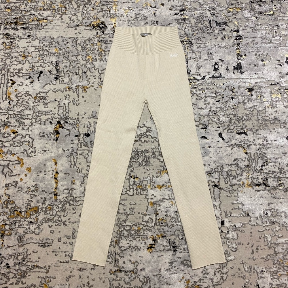 Kith Women Ribbed Sweater Leggings size xl (runs small) cream color